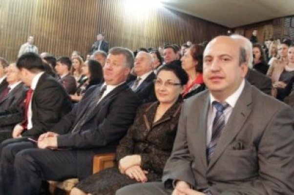 Epure, alături de Ministrul Educaţiei, la sărbătoarea Universităţii din Piteşti